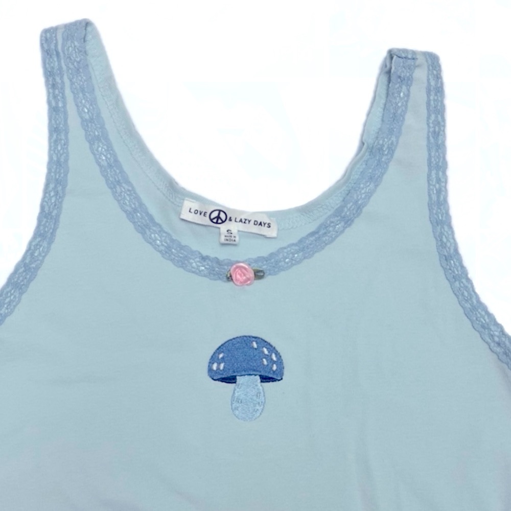 NWT 🩵🍄💙 Love Peace and lazy days blue crop top mushroom - Picture 3 of 10